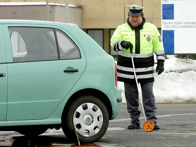 Srážka dvou osobních aut u ČKD v Kutné Hoře