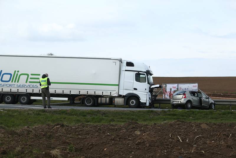 Tragická dopravní nehoda na obchvatu Čáslavi.