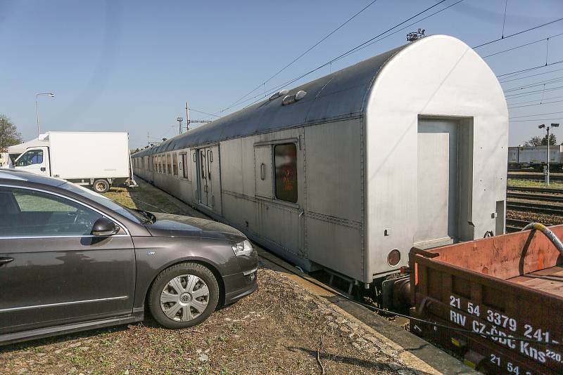 Revolution train na vlakovém nádraží v Čáslavi.