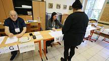 Druhé kolo senátních voleb v Kutné Hoře v pátek 30. září 2022.