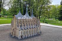 Model chrámu sv. Barbory v Parku Boheminium.