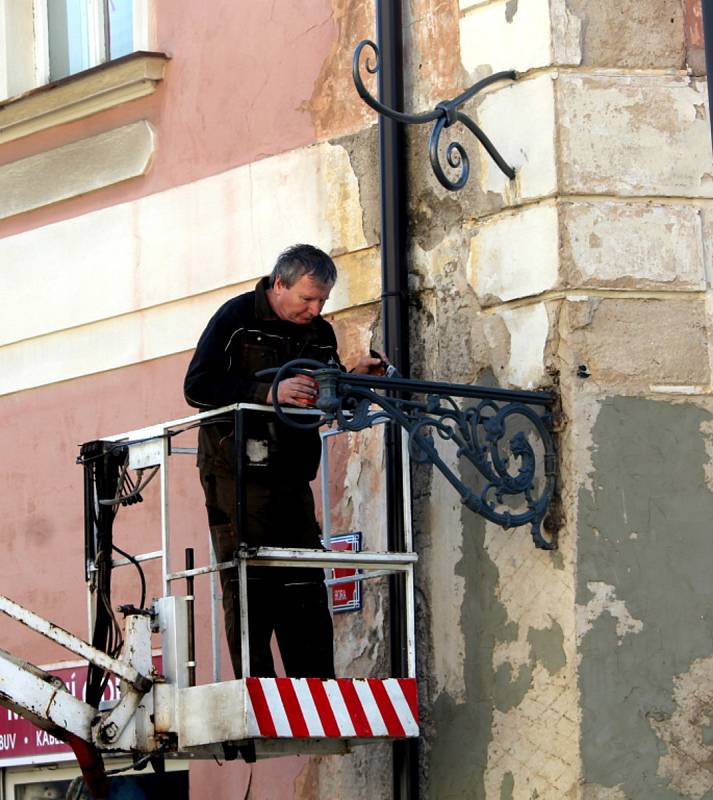 Budík se vrátí snad do konce dubna.