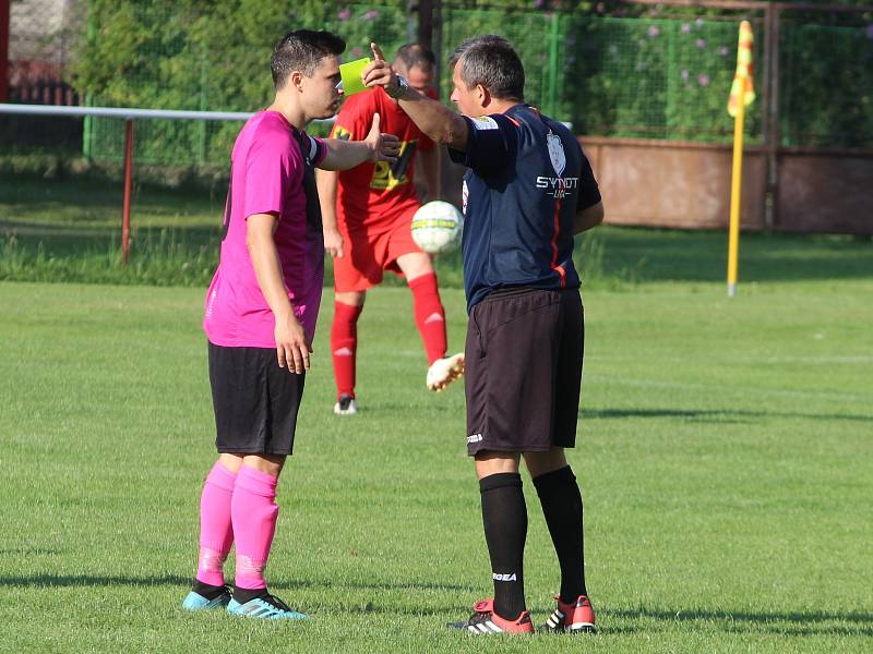 První kolo Poháru Okresního fotbalového svazu Kutná Hora: TJ Sokol Červené Janovice - TJ Sokol Kaňk 3:2 (3:2).