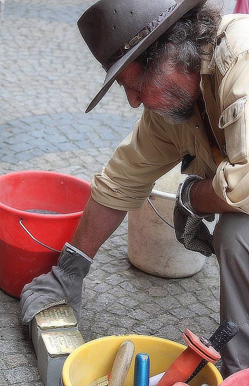 Kameny zmizelých byly položeny v Kutné Hoře