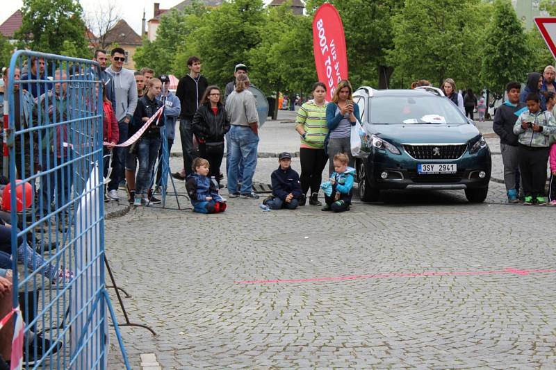 Silní chlapi ukázali své možnosti na Strongmanovi 