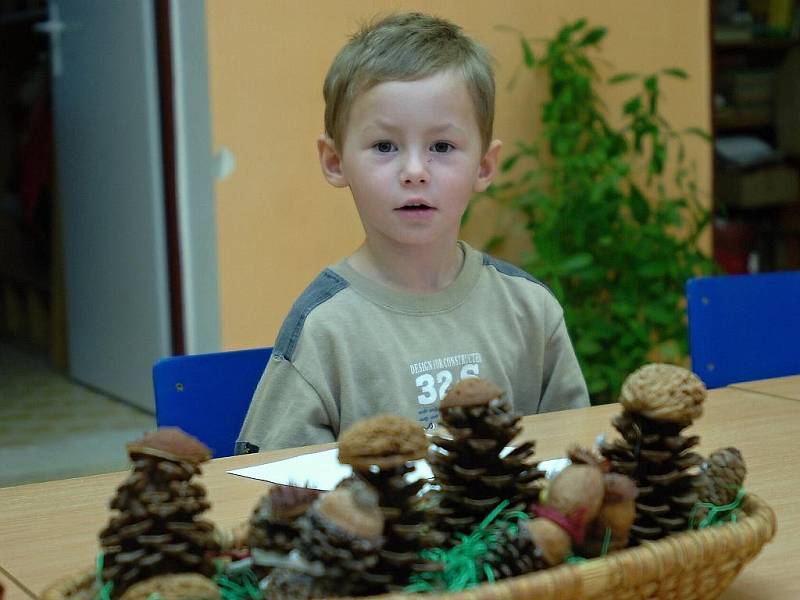 Děti z Mateřské školy Vlastějovice.