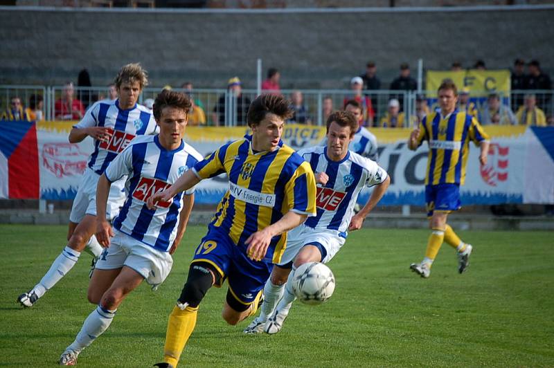 Z utkání Čáslav - Opava 2:3.