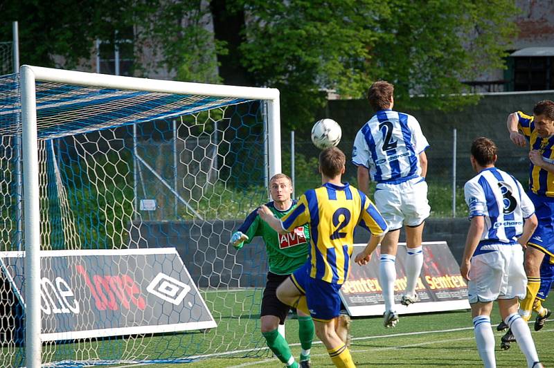 Z utkání Čáslav - Opava 2:3.