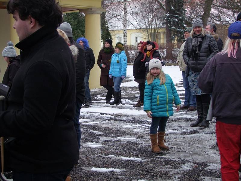 Masopustní masky pochodovaly Úmonínem