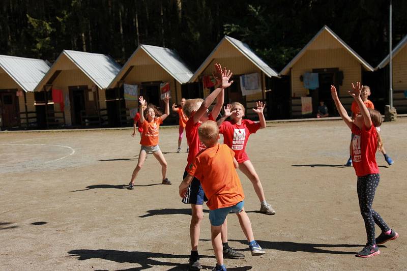 Dětský sportovní tábor pořádaný spolkem Olympia Kutná Hora v rekreačním středisku Želivka na Vysočině.