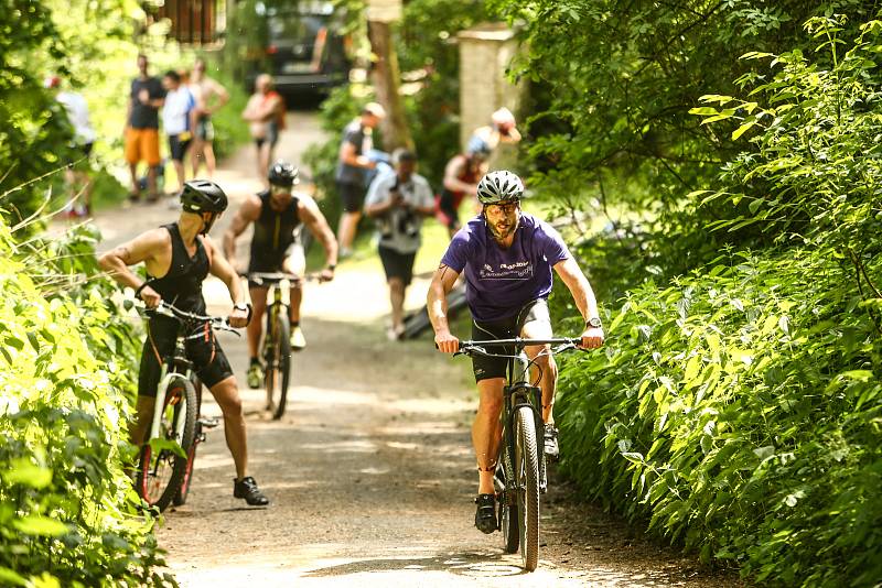 Z 12. ročníku terénního triatlonu 'Welas Triatlák' u Velkého rybníka.