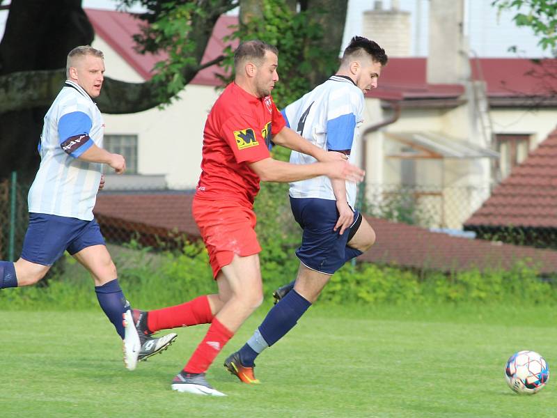 Letní liga Pivovaru Kutná Hora: TJ Viktoria Sedlec - TJ Sokol Červené Janovice 3:4 (0:2).