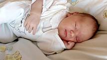 Kryštof Novák se poprvé na svět podíval 20. dubna 2020 v 8.40 hodin v čáslavské porodnici. Vážil 3900 gramů a měřil 51 centimetrů. Doma v Čáslavi se z něj těší maminka Klára, tatínek Jakub a tříletá sestřička Jasmínka.