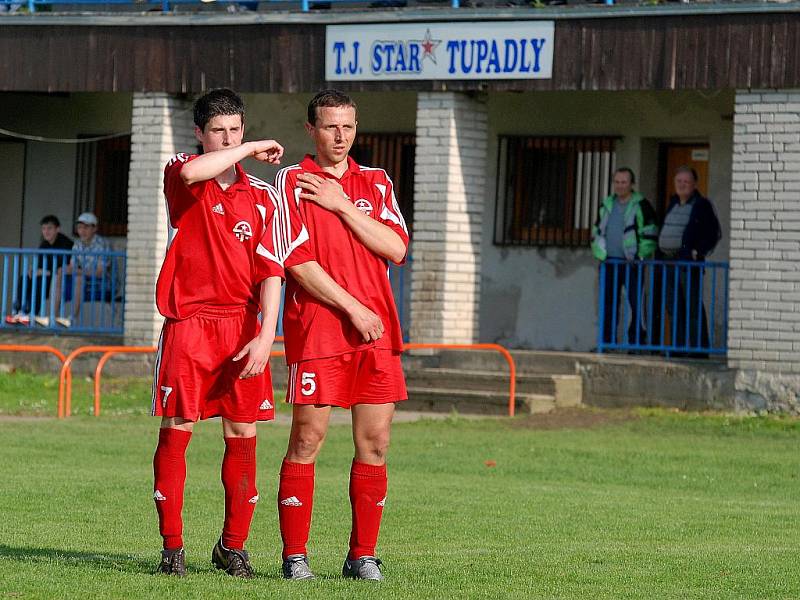 22. kolo I. B třídy: Tupadly - Pečky, 23. května 2010.