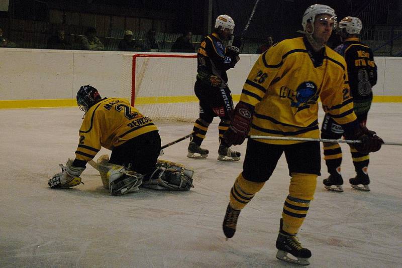 Hokej II. liga: K. Hora - Benešov 4:5, neděle 4. října 2009