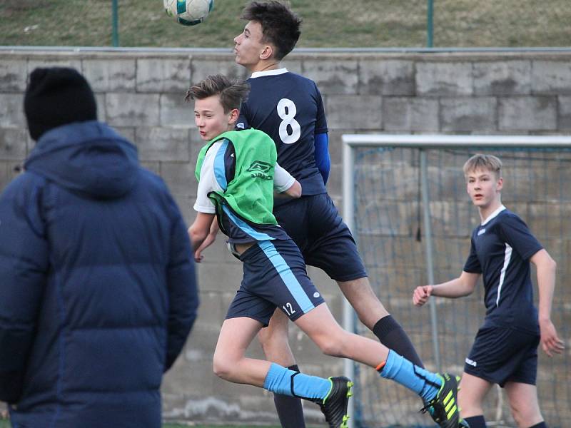 Fotbalový přípravný zápas mladších žáků: FK Čáslav - FK Uhlířské Janovice 12:9 (2:2, 3:1, 4:3, 3:3).