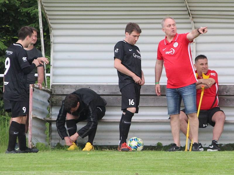 Letní liga Pivovaru Kutná Hora: TJ Sokol Červené Janovice - SK Malešov 7:3 (3:1).