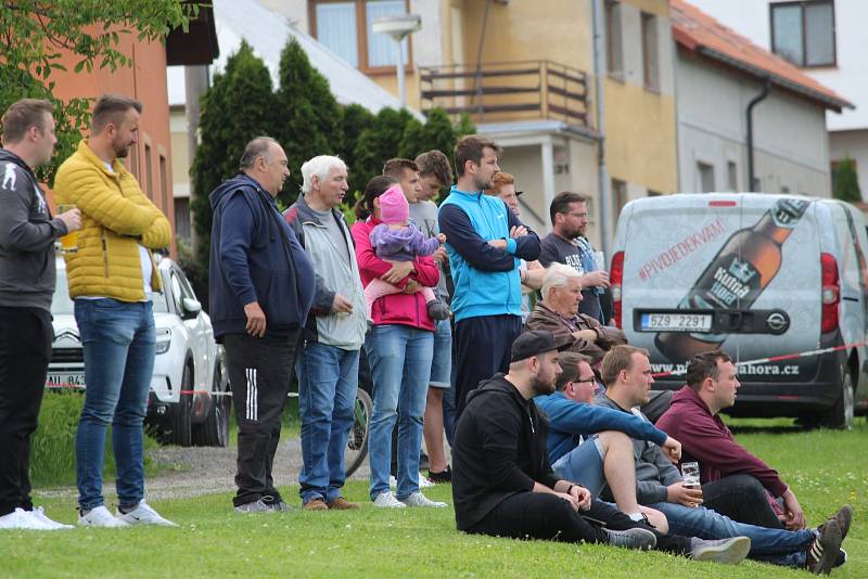 Letní liga Pivovaru Kutná Hora: TJ Viktoria Sedlec - TJ Sokol Červené Janovice 3:4 (0:2).