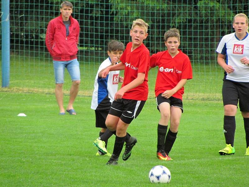 První finále okresního přeboru mladších žáků, neděle 4. června 2017: Sokol Družba Suchdol - FK Čáslav E 1:7.