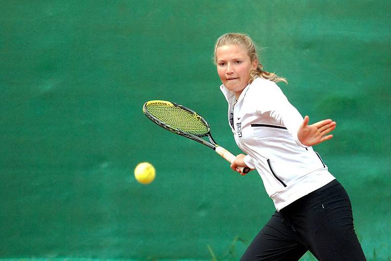 Tenis: Kutná Hora A - Houštka a Kutná Hora D - Týnec n. S., 15. května 2010.