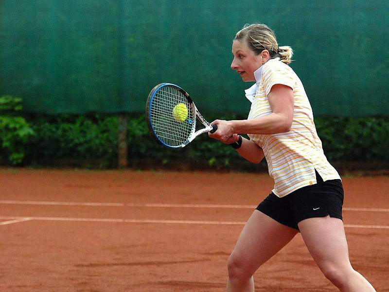 Tenis: Kutná Hora A - Houštka a Kutná Hora D - Týnec n. S., 15. května 2010.