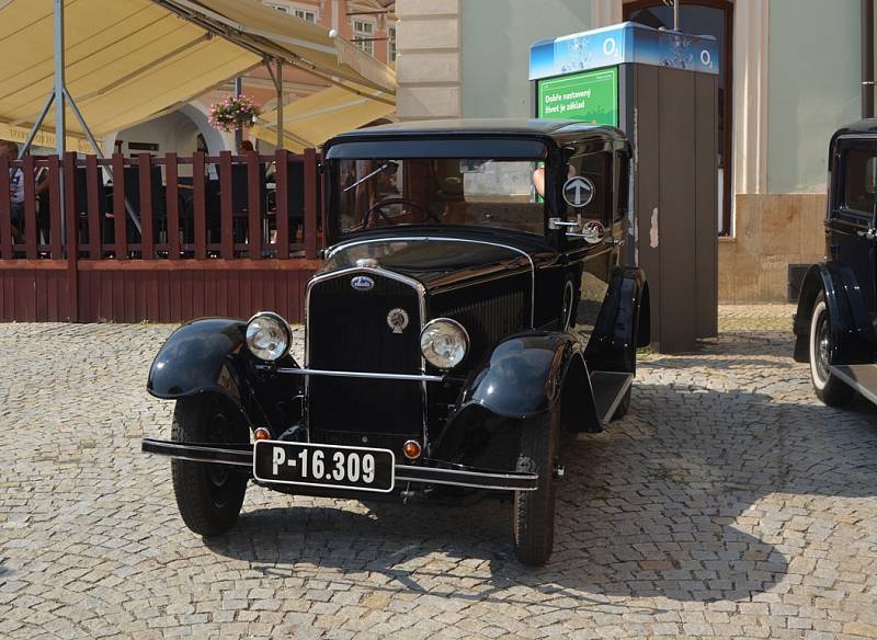 Veterán Rallye Kutná Hora v neděli.