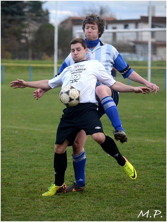 12. kolo okresního fotbalového přeboru: Nové Dvory - Sedlec 0:2, 10. listopadu 2013.