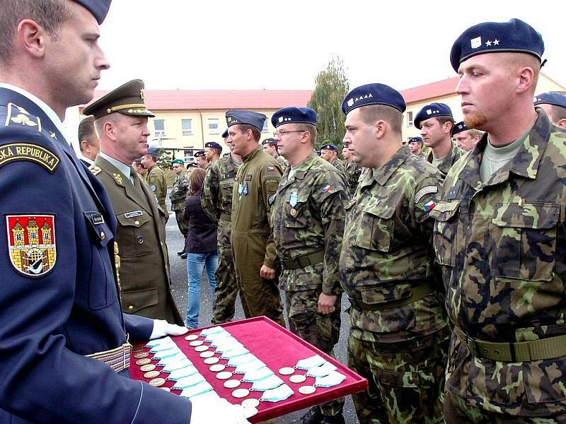 Baltic Air Policing 2009, slavnostní nástup k ukončení mise