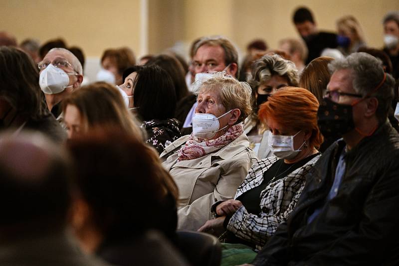 Z koncertu Pavla Šporcla v Katedrále Nanebevzetí Panny Marie a sv. Jana Křtitele v Kutné Hoře.