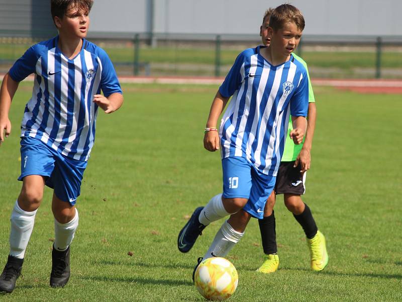 Fotbalový přípravný zápas mladších žáků U13: FK Čáslav - FK Admira Praha 13:2 (4:1, 3:1, 6:0).