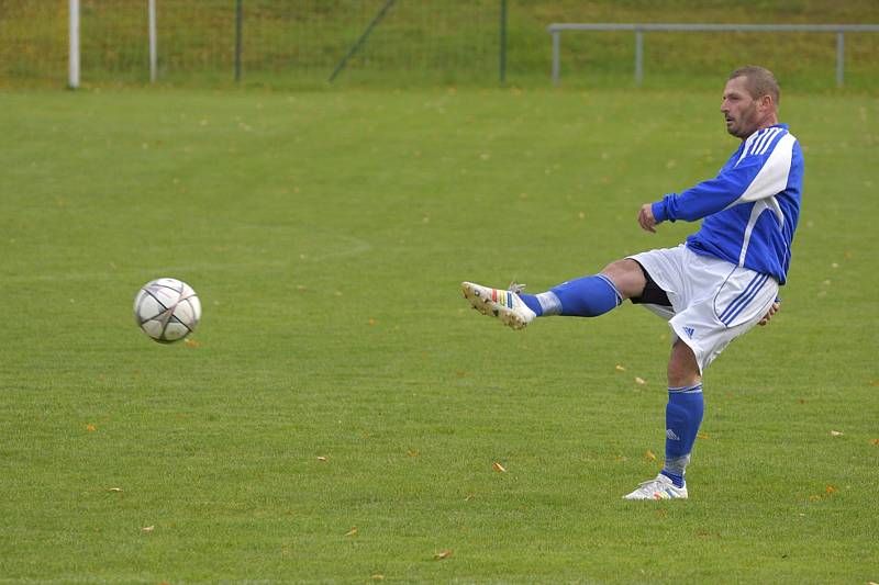 Utkání 7. kola okresního fotbalového přeboru: Zbraslavice - Sázava B 2:3.