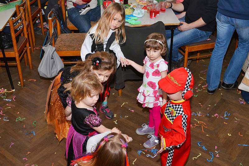 Dětský karneval v hospodě Na Baště na Kaňku.