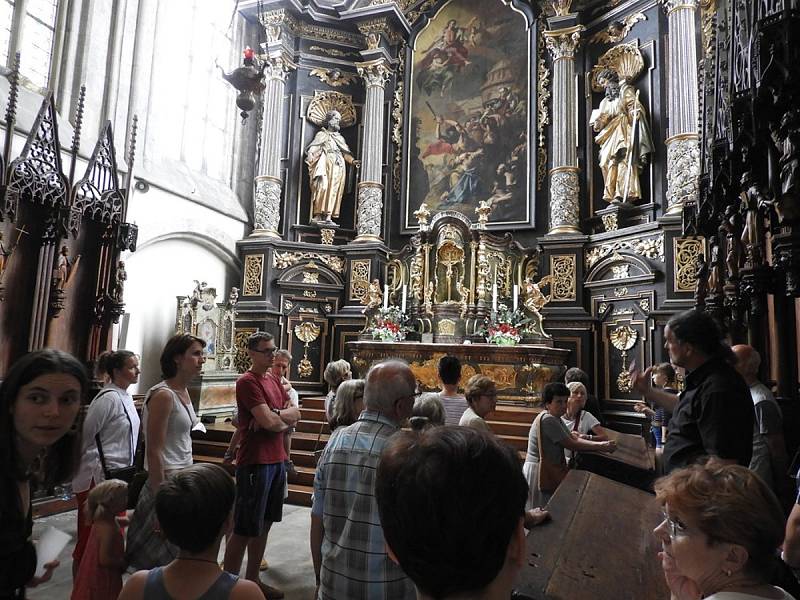 Z komentované prohlídky kostela sv. Jakuba v Kutné Hoře s Karlem Vopařilem.