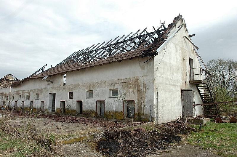 V Záboří nad Labem hořel bývalý vepřín. 8. 4. 2011