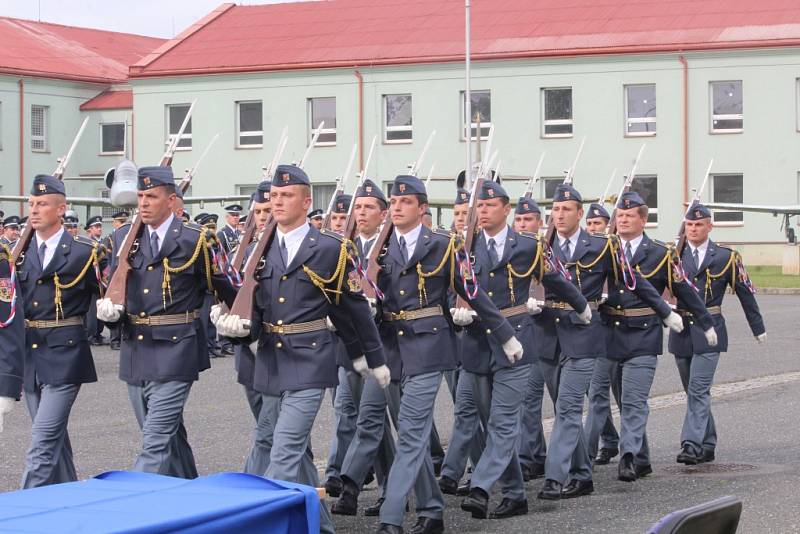 Jmenování nového velitele 21. základy taktického letectva Čáslav