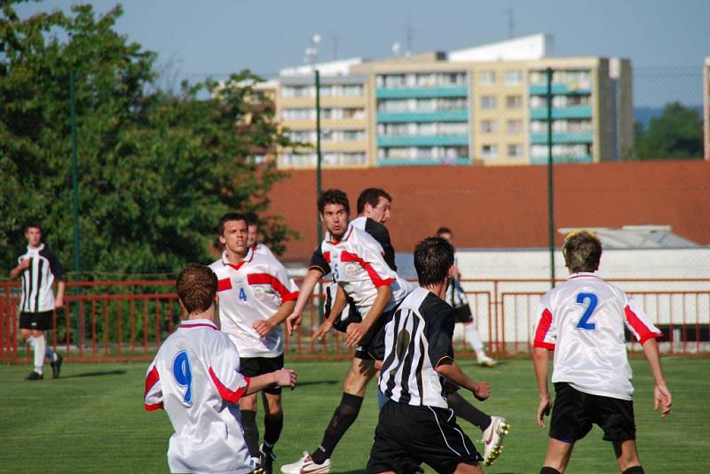 Z utkání I. A třídy sk. B K. Hora - Mn. Hradiště 1:2, neděle 24. května 2009