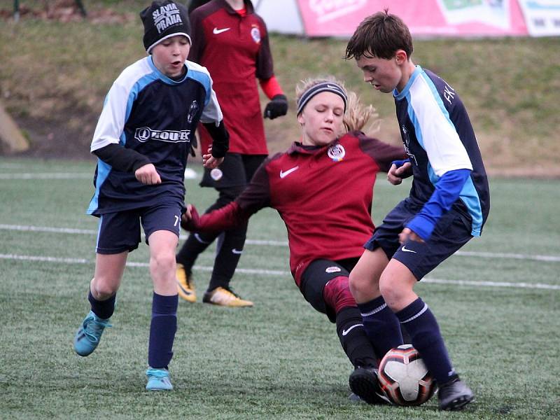 Fotbalový přípravný zápas, mladší žáci, kategorie U13: FK Čáslav - AC Sparta Praha dívky 3:1 (0:0).