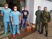 V Městské nemocnici Čáslav pomáhají také vojáci.