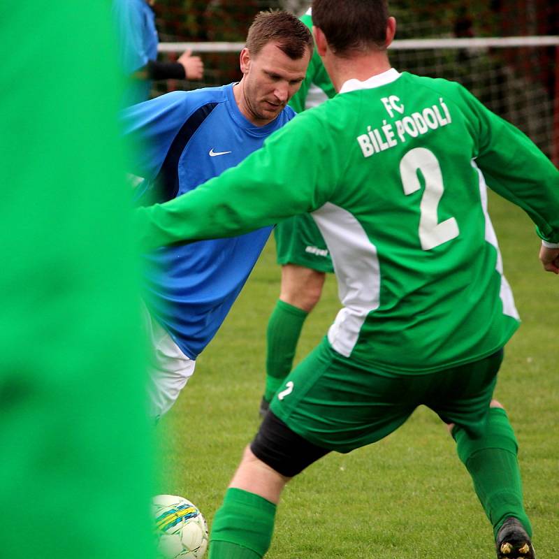 Fotbalová III. třída: TJ Sokol Červené Janovice - FC Bílé Podolí B 1:2 pk (0:0).