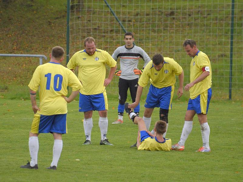 Utkání 7. kola okresního fotbalového přeboru: Zbraslavice - Sázava B 2:3.