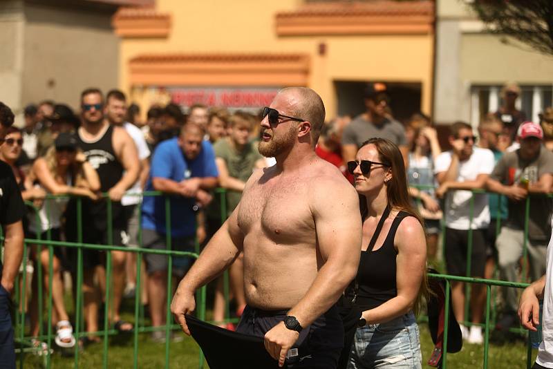 Strongman závody v Golčově Jeníkově v neděli 24. července 2021.