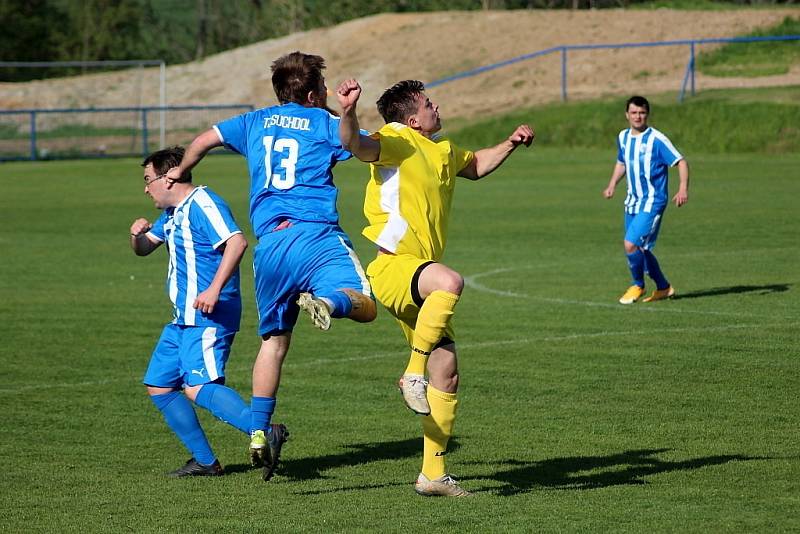 Z fotbalového utkání I.B třídy Suchdol - Sázava (1:3)