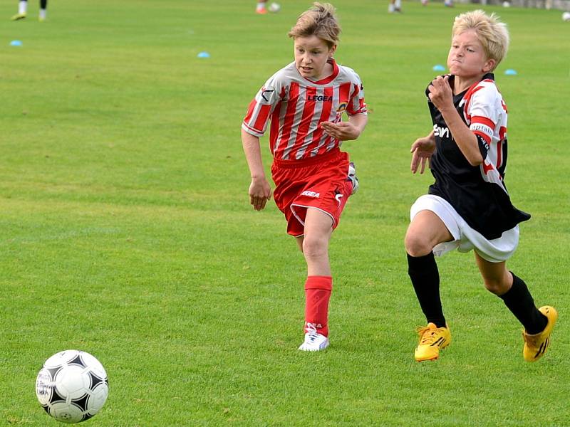 Pohárové klubové derby starších přípravek Sparta Kutná Hora A - Sparta Kutná Hora B 24:1 (6:0, 8:1, 10:0).