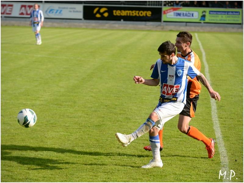 Čáslav porazila Kolín 2:0, 4. května 2014.