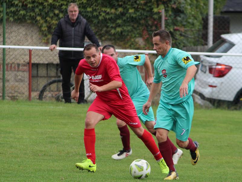 Fotbalová III. třída: TJ Sokol Červené Janovice - SK Kluky 7:1 (1:1).