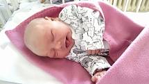 Rozálie Macháčková přišla poprvé na svět 29. listopadu 2022 v 9,03 hodin v čáslavské nemocnici. Narodila se s porodní váhou 2900 g a mírou 48 cm. Domů do Ronova nad Doubravou si jí odvezli maminka Žaneta a tatínek Michal.