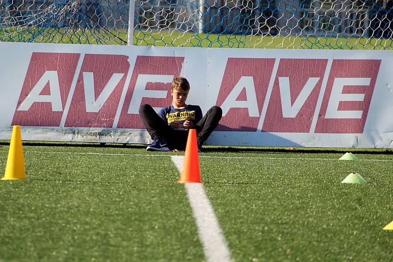 Česká fotbalová liga mladších žáků U13: FK Čáslav - SK Sparta Kolín 2:8 (0:1, 1:2, 1:5).