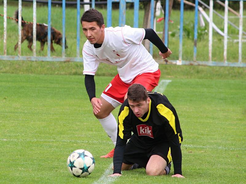 Fotbalová IV. třída, skupina B: TJ Sokol Malín B - SK Malešov B 6:4 (3:2).