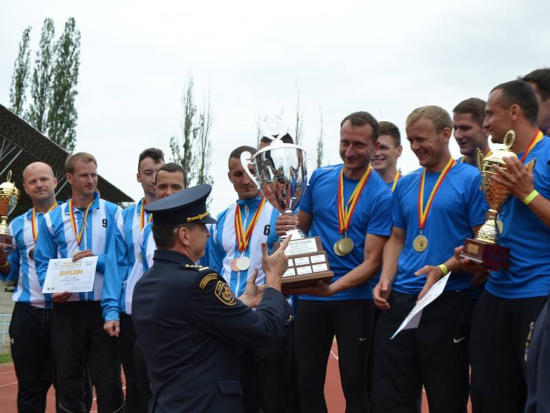 Z krajské soutěže v požárním sportu profesionálních a dobrovolných hasičů na stadionu Olympia v Kutné Hoře.