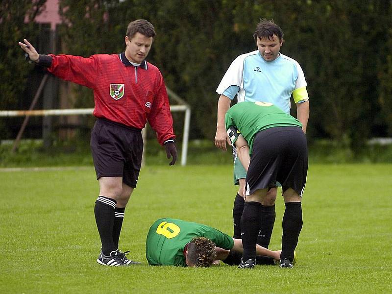 Fotbal: Církvice - Chotusice, 15. 5. 2010